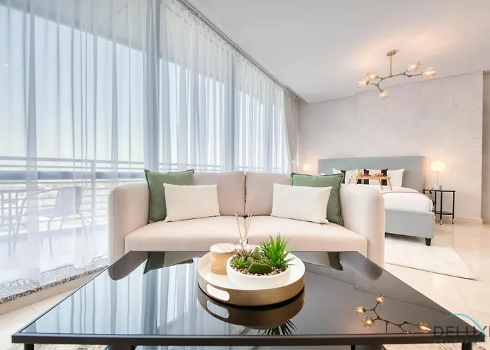 Upscale Studio At Sky Gardens Difc By Deluxe Holiday Homes